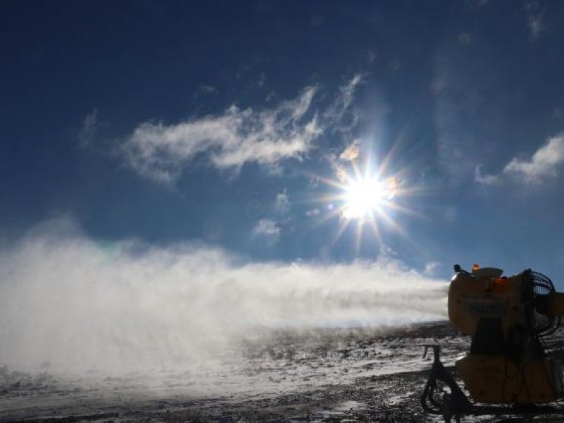 Erciyes'te yapay karlama çalışmaları başladı